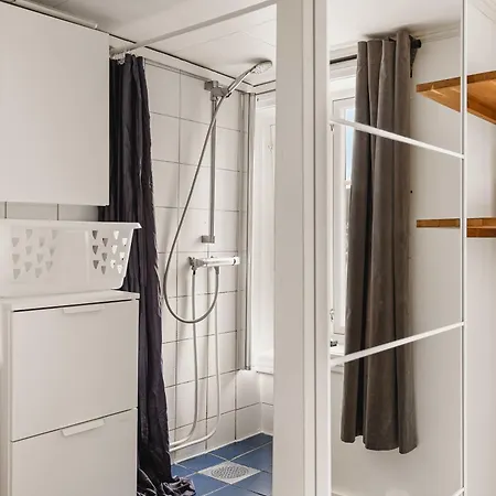 Fairytale Surroundings I 450m To The Train Station