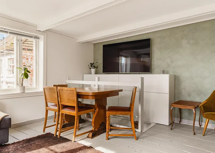 Fairytale Surroundings I 450m To The Train Station Holiday home *