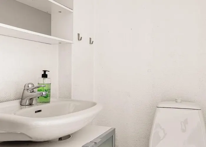 Fairytale Surroundings I 450m To The Train Station